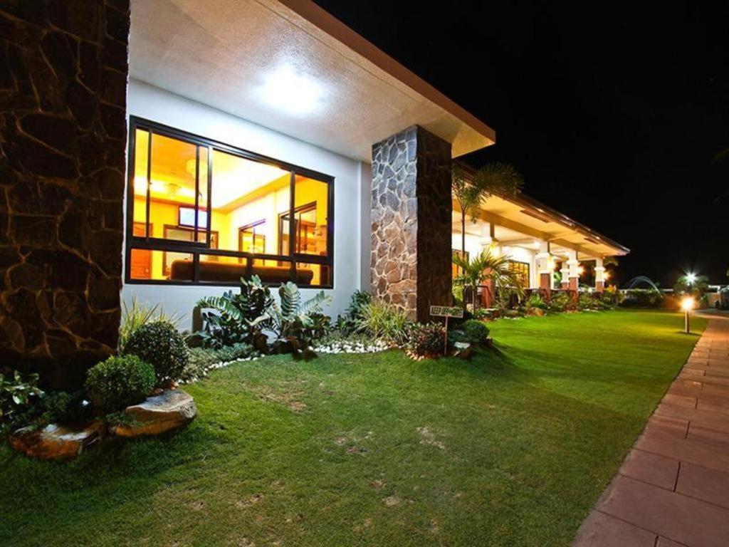 La Suena Brisa Beach Resort And Events Place Batangas Екстер'єр фото